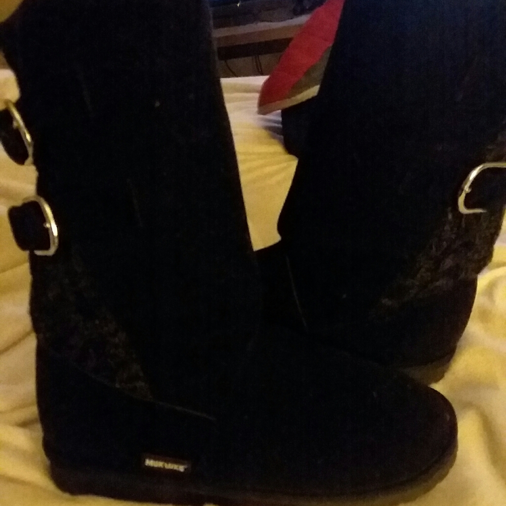 MukLuk womens black boots size 9